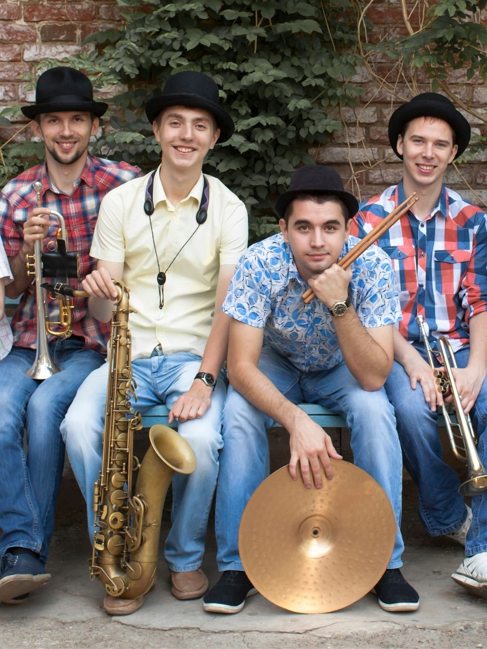 groupe de musique hommes jeunes